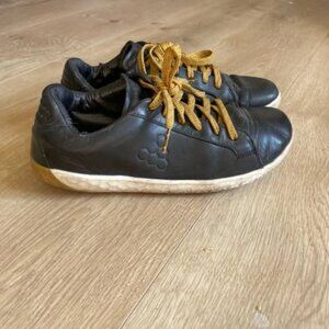 Vivo Barefoot Size 40 Bundle